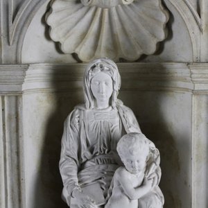  Vierge et l’Enfant de Michel-Ange, moulure en plâtre,  atelier De Wispelaere, Bruges, 1e moitié 20e — photo 1