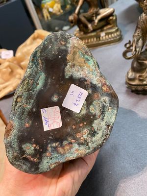 Vijf Aziatische sculpturen in albast, brons en koper, 19/20e eeuw — foto 17