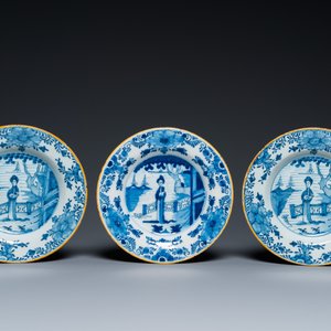 Vijf blauw-witte Delftse borden, 18e eeuw — foto 2