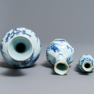Vijf blauw-witte Delftse chinoiserie vazen, eind 17e eeuw — foto 12
