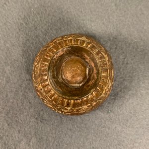 Vijf bronzen koperen Boeddhistische votieve objecten, Tibet en Nepal, 18/19e eeuw — foto 38