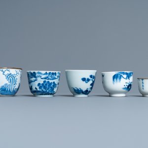 Vijf Chinese blauw-witte 'Bleu de Hue' koppen voor de Vietnamese markt, 19e eeuw — foto 3