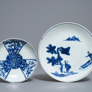 Vijf Chinese blauw-witte ko-sometsuke en kraakporseleinen borden, Wanli/Tianqi — foto 2