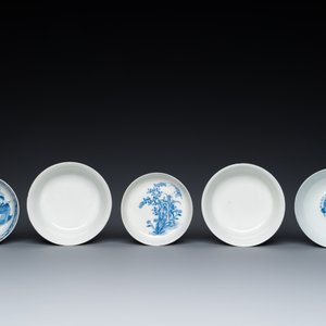 Vijf Chinese blauw-witte kommen, 19/20e eeuw — foto 6