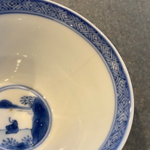 Vijf Chinese blauw-witte koppen en schotels, Chenghua merk, Kangxi — foto 22