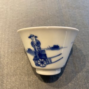 Vijf Chinese blauw-witte koppen en schotels, Chenghua merk, Kangxi — foto 25
