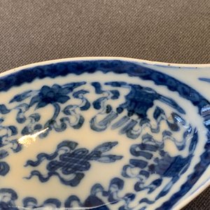 Vijf Chinese blauw-witte lepels, 19e eeuw — foto 9