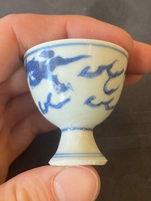 Vijf Chinese blauw-witte stem cups uit het Hatcher scheepswrak, Transitie periode — foto 19