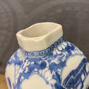 Vijf Chinese blauw-witte vazen, Kangxi — foto 34
