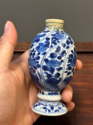 Vijf Chinese blauw-witte vazen, Kangxi — foto 13