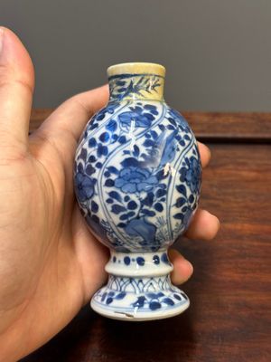 Vijf Chinese blauw-witte vazen, Kangxi — foto 6