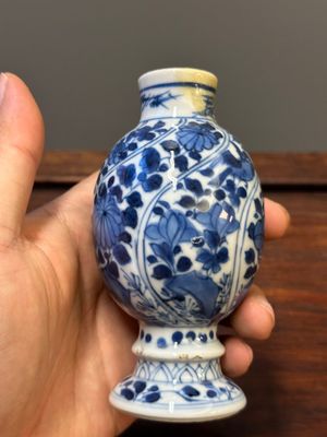 Vijf Chinese blauw-witte vazen, Kangxi — foto 8
