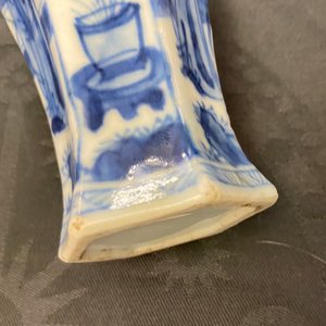 Vijf Chinese blauw-witte vazen, Kangxi — foto 37