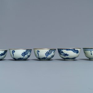 Vijf Chinese blauwwitte 'Bleu de Hue' kommen voor de Vietnamese markt, Nei Fu merken, 19e eeuw — foto 4