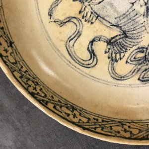 Vijf Chinese blauwwitte kommen en borden, Wanli, Tianqi en Transitie periode — foto 11