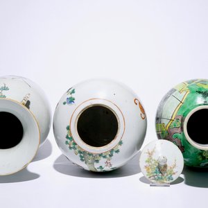 Vijf Chinese famille rose en verte vazen, 19/20e eeuw — foto 7