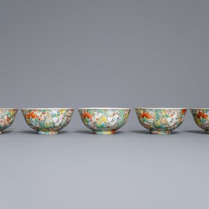 Vijf Chinese famille rose 'millefleurs' kommen, Qianlong merk, Republiek, 20e eeuw — foto 5