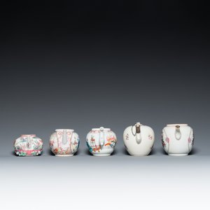 Vijf Chinese famille rose theepotten, Yongzheng/Qianlong — foto 3