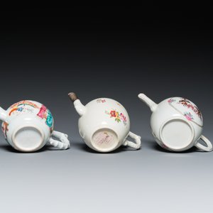 Vijf Chinese famille rose theepotten, Yongzheng/Qianlong — foto 7