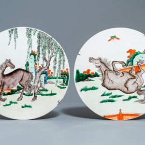Vijf Chinese famille verte plaquettes met paarden, 19e eeuw — foto 2