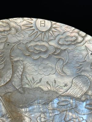 Vijf Chinese gestoken parelmoeren schelpen op houten sokkels, Canton, 19e eeuw — foto 37