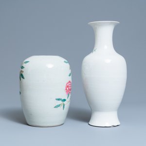 Vijf Chinese qianjiang cai, famille rose en celadon vazen, 19/20e eeuw — foto 10