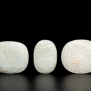 Vijf Chinese riemornamenten in witte jade, Qing — foto 2