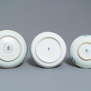 Vijf diverse Chinese blauw-witte 'Bleu de Hue' borden voor de Vietnamese markt, 19e eeuw — foto 5