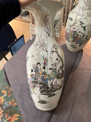 Vijf diverse Chinese famille rose vazen, 19/20e eeuw — foto 13