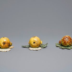 Vijf polychrome Delftse modellen van appels en peren, 18e eeuw — foto 6