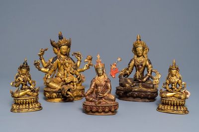 Vijf Sino-Tibetaanse verguld bronzen Boeddha’s, 19/20e eeuw