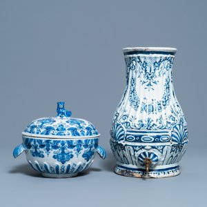 Vijf stukken blauw-wit Delfts en Frans aardewerk, 18/19e eeuw — foto 6