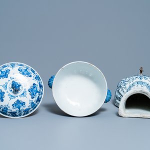 Vijf stukken blauw-wit Delfts en Frans aardewerk, 18/19e eeuw — foto 10