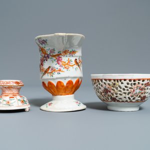 Vijf stukken Chinees famille rose en ijzerrood gedecoreerd porselein, Kangxi/Qianlong — foto 3