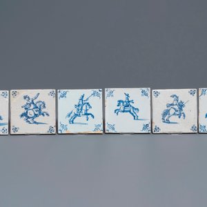 Vijftien blauw-witte Delftse tegels met ruiters en dieren, 17/18e eeuw — foto 2