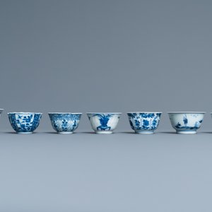 Vijftien Chinese blauw-witte koppen en achttien schotels, Kangxi — foto 6