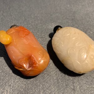 Vijftien diverse Chinese snuifflessen in jade, agaat, malachiet en andere hardsteen, 18/20e eeuw — foto 21