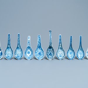 Vingt cuillères en porcelaine de Chine en bleu et blanc, 19/20ème — photo 2