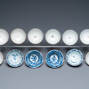 Vingt-deux tasses et dix-neuf soucoupes en porcelaine de Chine famille rose et en bleu et blanc, Kangxi et après — photo 12