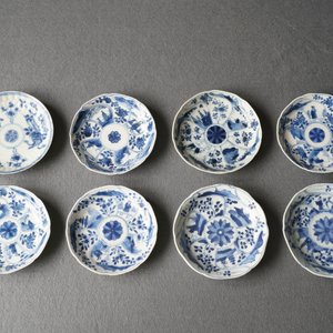 Vingt tasses et vingt-quatre soucoupes en porcelaine de Chine en bleu et blanc, Kangxi — photo 22