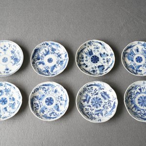 Vingt tasses et vingt-quatre soucoupes en porcelaine de Chine en bleu et blanc, Kangxi — photo 23