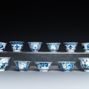 Vingt-trois soucoupes et dix-sept tasses en porcelaine de Chine en bleu et blanc, Kangxi — photo 8