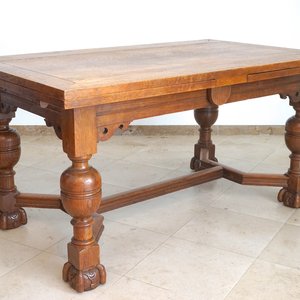 Vlaamse eikenhouten tafel in renaissance stijl, met uittrekbladen, 19e eeuw — foto 1