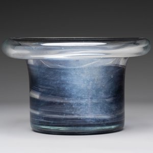 Willem Heesen (The Netherlands, 1925-2007): Two glass vases, signed and numbered, De Oude Horn, 1978 — 照片 11