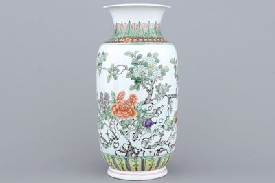 Wucai vaas in Chinees porselein, 19e-20e eeuw