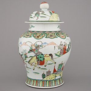 Wucai vaas met deksel in Chinees porselein met afbeelding van krijgers te paard, 19e eeuw — foto 3