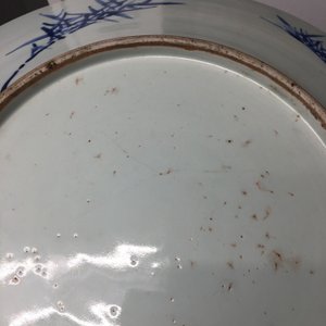 Zeer grote Chinese doucai schotel met "negen-perziken" versiering, 19e eeuw — foto 4