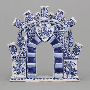 Zeldzame blauw en witte tulpenvaas in Delfts aardewerk, 19e eeuw — foto 1