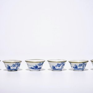 Zes blauw-witte Chinese "Bleu de Hue" wijnkoppen voor de Viëtnamese markt, 19e eeuw — foto 1