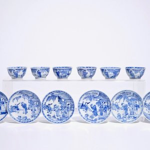 Zes blauw-witte Chinese koppen en schotels, Kangxi/Yongzheng — foto 1